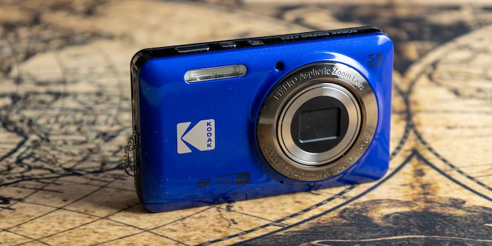 KODAK PIXPRO FZ55 本体＋microSD 64GB KODAK FZ 55 BLACK Digitalkamera Schwarz, 5x opt. Zoom, LCD (230K